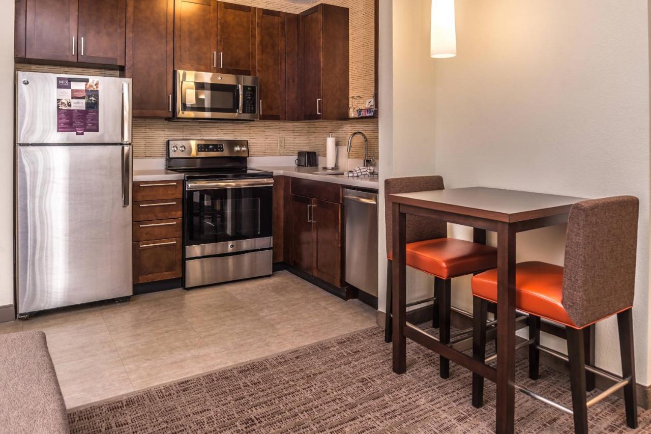 Residence Inn By Marriott St. Louis Westport Мериленд Хайтс Екстериор снимка